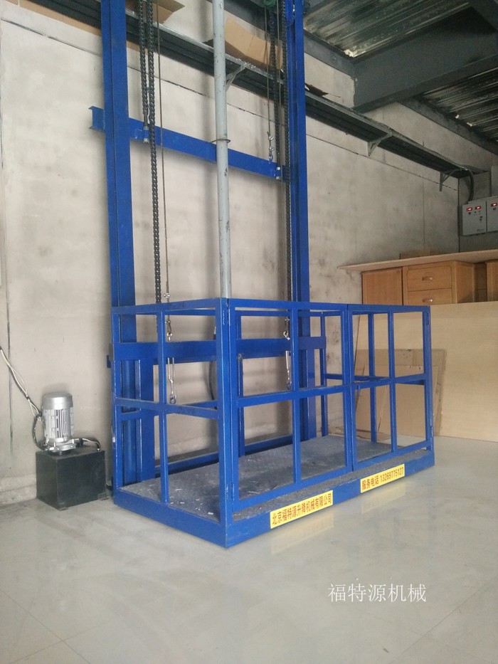 單導軌式升降機 單導軌式升降機